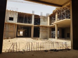 الفرق المتخصصة في وزارة التخطيط<br>تتابع ميدانيا تنفيذ مشروع المستشفى التعليمي سعة (400) سرير في محافظة الديوانية