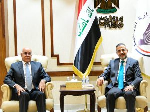نائب رئيس مجلس الوزراء- وزير التخطيط، ووزير الصحة يبحثان آليات اعادة تأهيل اكثر من ١٥ مستشفى رئيس في العاصمة بغداد