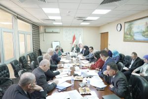 وزارة التخطيط  تناقش التوقيتات الزمنية  والنموذج الاقتصادي المقترح لخطة التنمية الوطنية الخمسية المقبلة