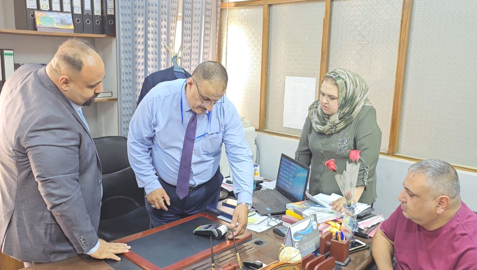 You are currently viewing المركز الوطني للتطوير الإداري وتقنية المعلومات في وزارة التخطيط يعلن عن تطبيق نظام الدفع الالكتروني (POS) لاستيفاء الأجور