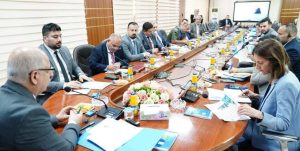 Read more about the article وزارة التخطيط تناقش برامج مسارات التخريج للمستفيدين من نظام الحماية الإجتماعية في العراق