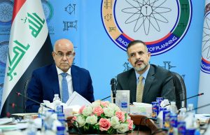 Read more about the article نائب رئيس مجلس الوزراء، وزير التخطيط، الدكتور محمد علي تميم، يترأس الاجتماع الـ(٣٤) للجنة المعنية بمعالجة مشكلات المستشفيات المتلكئة