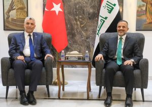 Read more about the article نائب رئيس مجلس الوزراء، وزير التخطيط، الدكتور محمد علي تميم، يستقبل وزير التجارة التركي، عمر بولات، والوفد المرافق له، ويبحثان تطوير العلاقات الثنائية بين البلدين