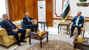Read more about the article نائب رئيس مجلس الوزراء، وزير التخطيط، يستقبل السفير الاردني، ويبحثان، تفعيل مقررات المجلس التنسيقي العراقي- الاردني- المصري المشترك