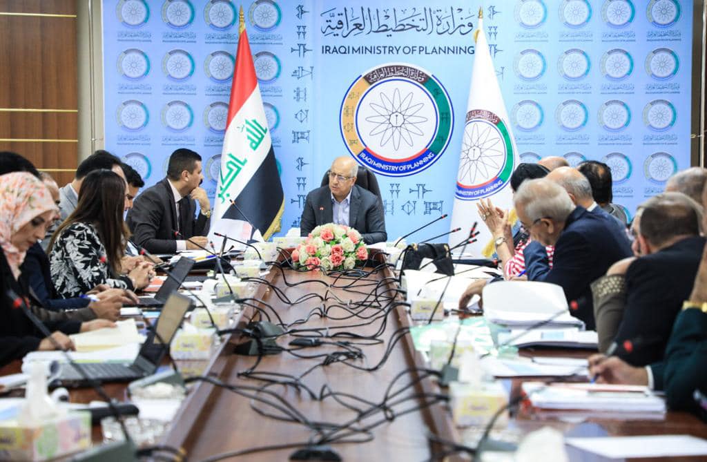 You are currently viewing وزارة التخطيط تناقشُ التحضيرات اللازمة لعقد ورشة العمل الخاصة بعرض الأوراق القطاعية لخطةِ التنمية الوطنية للسّنوات الخمسِ المُقبلة