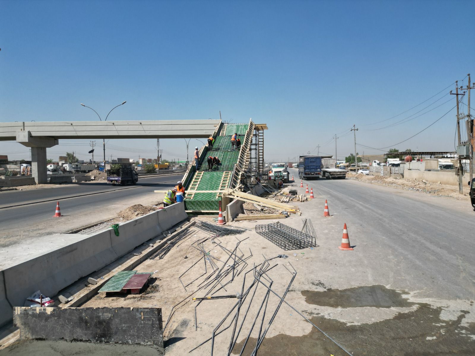 You are currently viewing وزارة التخطيط تعلن تحقيق نسب انجاز متقدمة في مشروع تأهيل وصيانة الطريق المؤدي مدينة بسماية