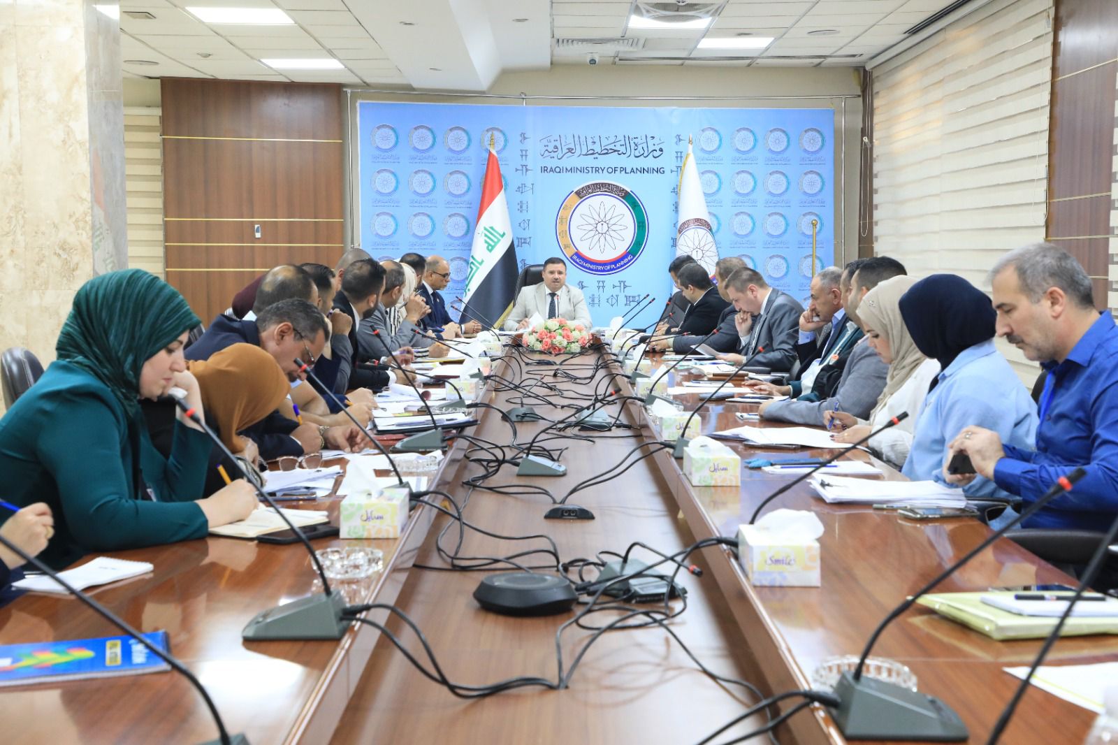 You are currently viewing وزارة التخطيط تدعو الوزارات والجهات غير المرتبطة بوزارة والمحافظات كافة، الى ايلاء مشاريع البرنامج الحكومي، الاولوية ضمن خططها للعام المقبل 2024