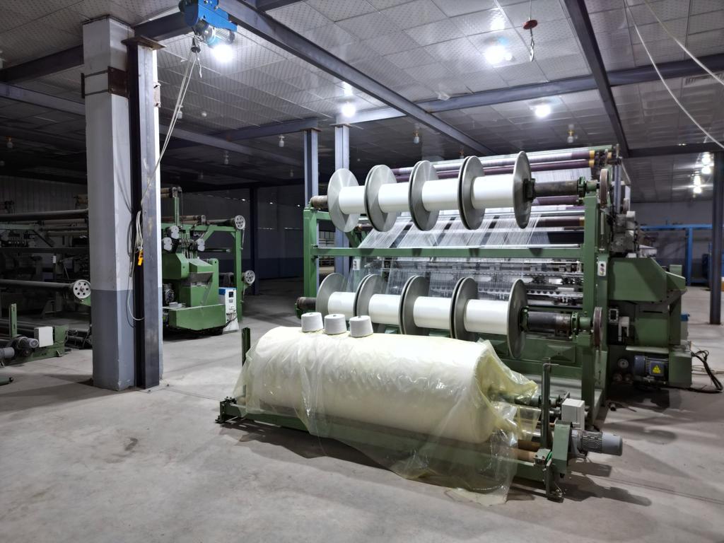 You are currently viewing وزارة التخطيط تتابع سير العمل في مشروع نصب وتشغيل وحدات الراشيل (البطانيات )في معمل نسيج الناصرية بمحافظة ذي قار
