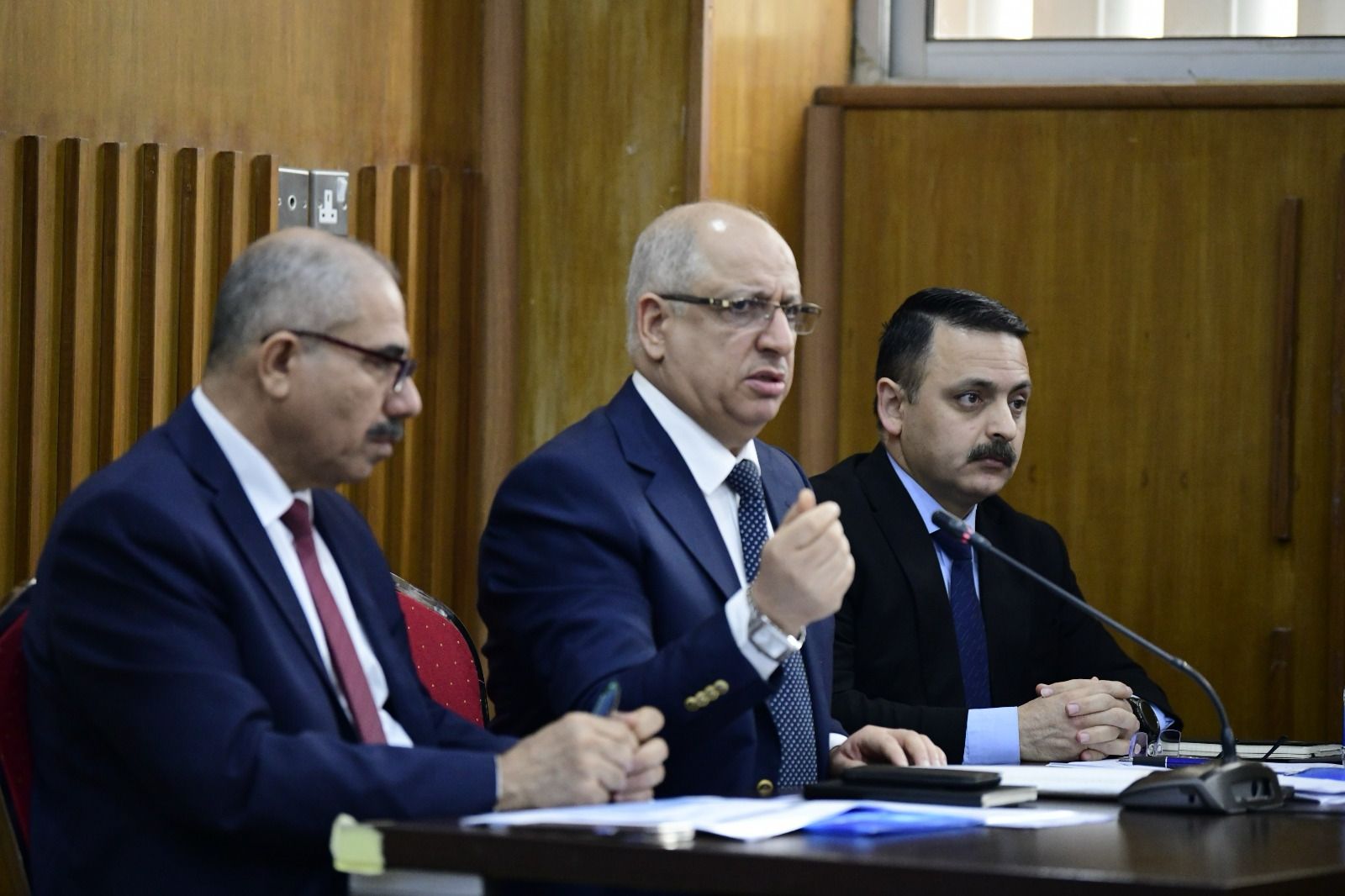 You are currently viewing وزارة التخطيط تبحث مع مُمثلي الجهات الحكومية افضل السبل لمُعالجة مشكلات المشاريع المتلكئة والمُتوفقة