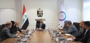 Read more about the article نائب رئيس مجلس الوزراء، وزير التخطيط يترأس اجتماعا لمناقشة اليات التعاقد مع الشركات الفاحصة، وتنفيذ مشاريع الصندوق الاجتماعي للتنمية