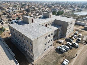Read more about the article وزارة التخطيط تطّلع ميدانيا على مشروع بناء ١٣ مدرسة بإسلوب البناء الجاهز ( الكونكريتي ) في مُحافظة بابل