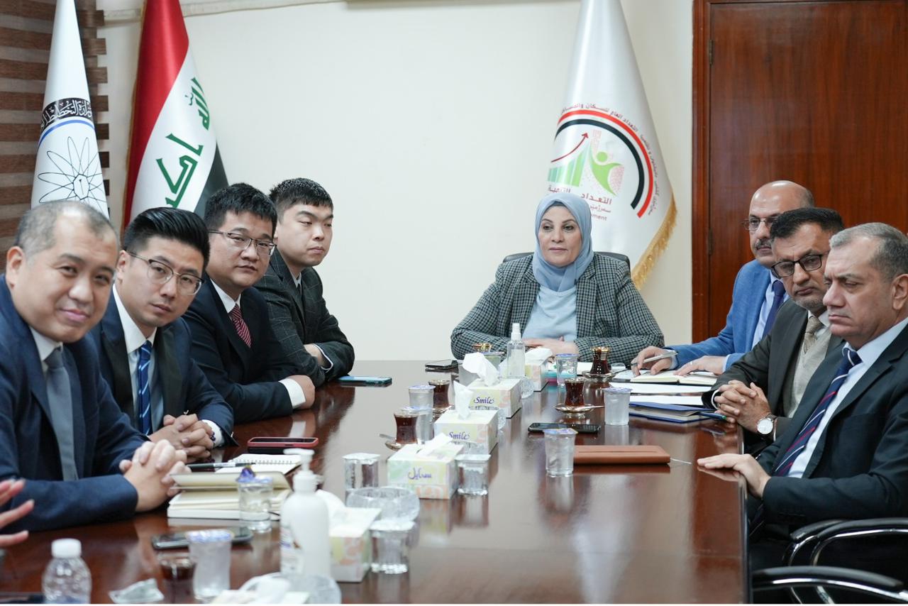 You are currently viewing وزارة التخطيط، تعلن عن انطلاق اول دورة تدريبية للمدربين وتبحث مع شركة عالمية متخصصة اليات تنفيذ التعداد العام للسكان والمساكن الكترونيا