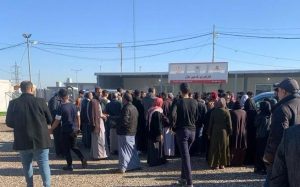 Read more about the article فريق من وزارة وزارة التخطيط يطلّع ميدانيا على واقع حال مخيمات النازحين في مدينة اربيل