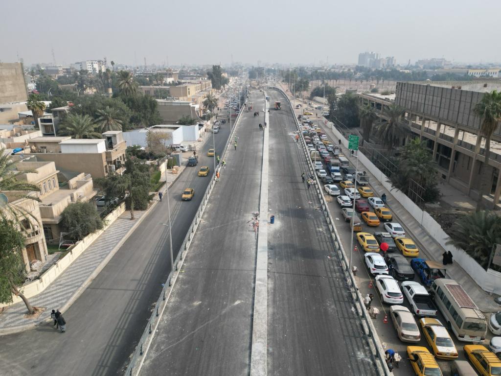 You are currently viewing وزارة التخطيط تتابع ميدانيا على سير العمل في مشروعي تقاطع الفنون الجميلة وساحة النسور