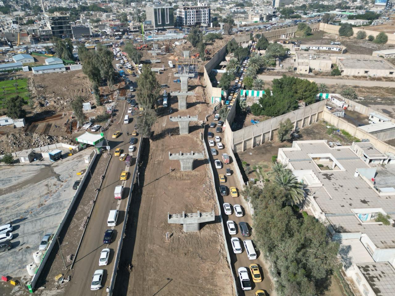You are currently viewing وزارة التخطيط تواصل مُتابعاتها الميدانية، لمشاريع فك الاختناقات المرورية وتزور مشروع إنشاء مُجسّر لتطوير تقاطع دورة- سيدية على طريق (بغداد – حلة)