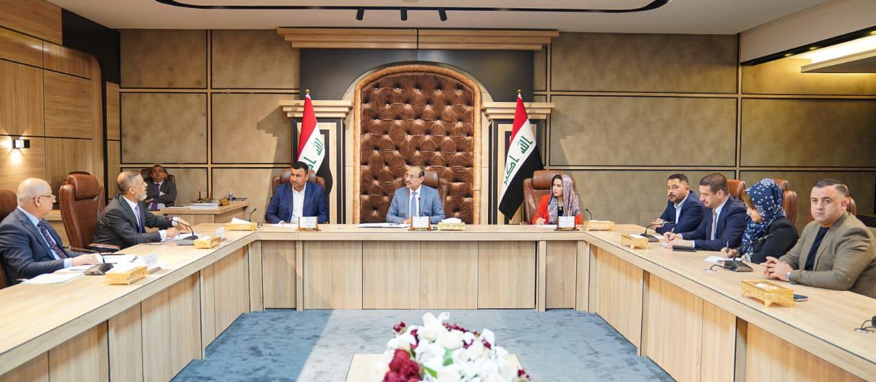 You are currently viewing نائب رئيس مجلس الوزراء- وزير التخطيط، يبحث مع اللجنة المالية النيابية، آليات ادراج المشاريع، ومعالجة مشاكل تمويلها