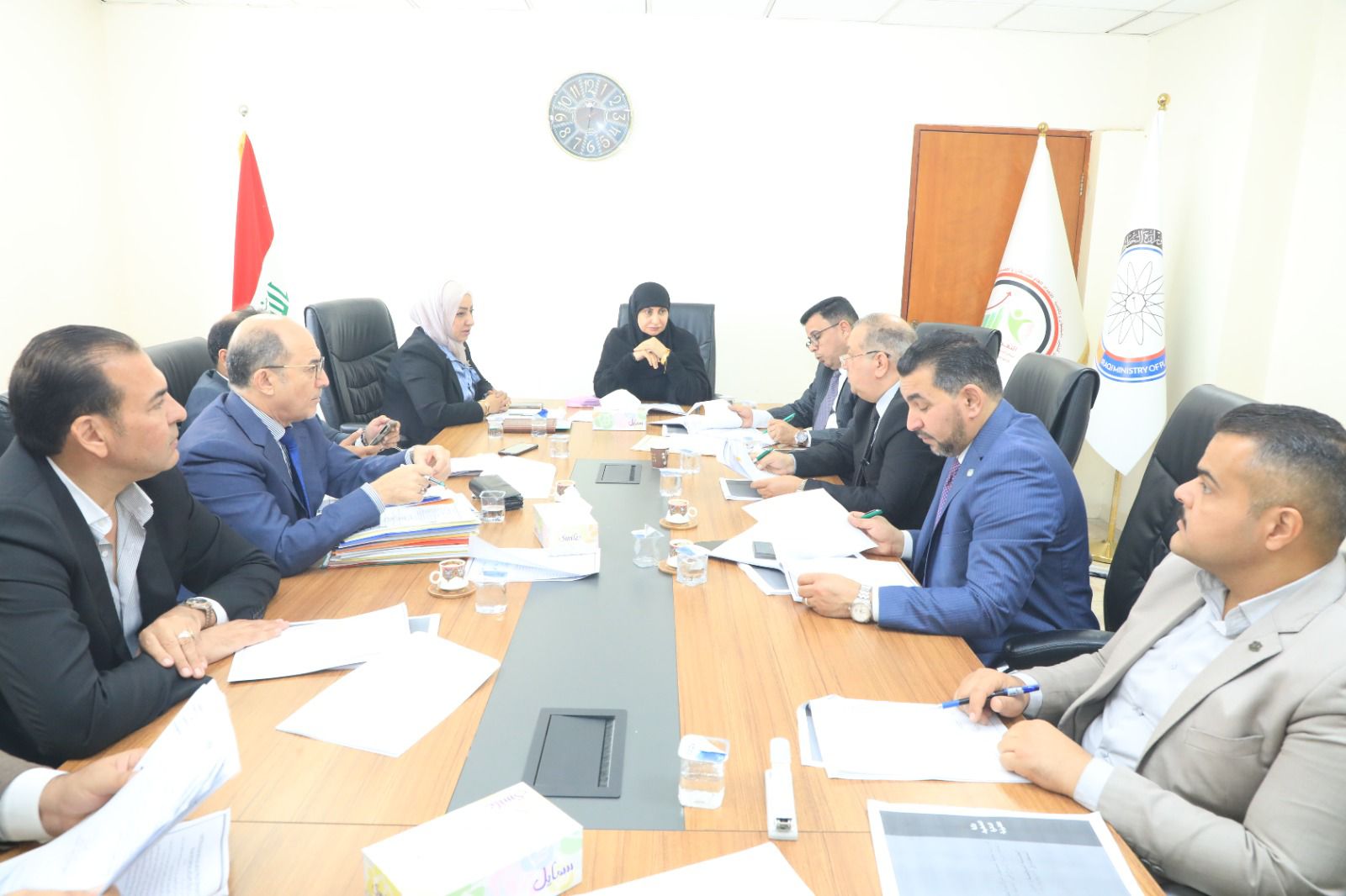 You are currently viewing لجنة تسجيل وتصنيف المُقاولين في وزارة التخطيط تُنجز أكثر من (58) هوية تصنيف وتجديد