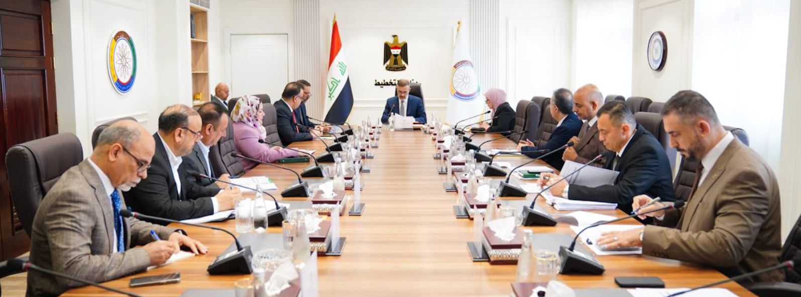 You are currently viewing نائب رئيس مجلس الوزراء- وزير التخطيط يترأس اجتماعاً لمتابعة الاجراءات التنفيذية لانجاز المستشفيات المتلكئة