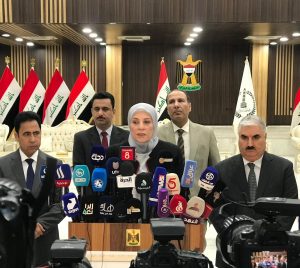 Read more about the article الوكيل الاداري لوزارة التخطيط، تصل الى محافظة نينوى وتلتقي محافظها، وقائد شرطتها، والمدير العام للتربية