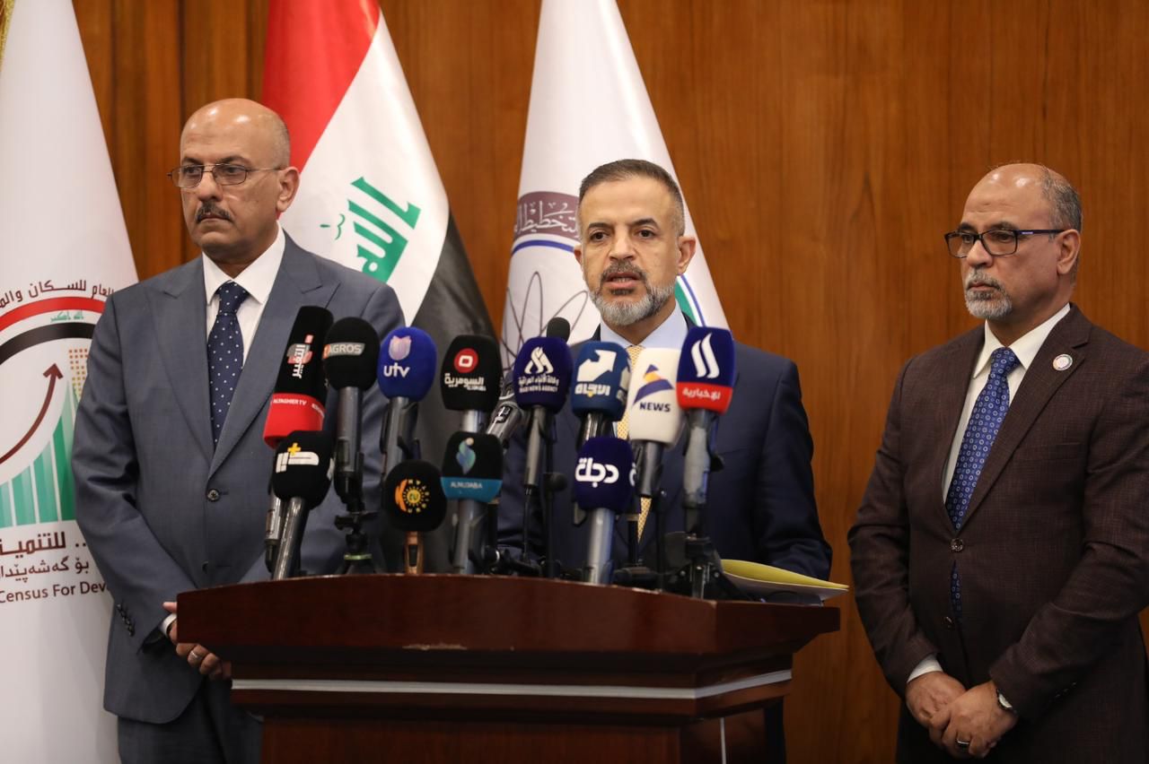 You are currently viewing ابرز ما تحدث به السيد نائب رئيس مجلس الوزراء – وزير التخطيط الدكتور محمد علي تميم خلال المؤتمر الصحفي الذي عقده اليوم، الاربعاء، واعلن فيه عن انطلاق فعاليات التعداد التجريبي للسكان والمساكن – ٢٠٢٤ في جميع محافظات العراق