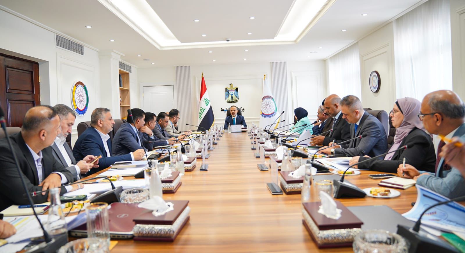 You are currently viewing نائب رئيس مجلس الوزراء- وزير التخطيط، يترأس الاجتماع الثاني للجنة المكلّفة بدراسة اقتصاديات قطاع النفط والغاز في العراق