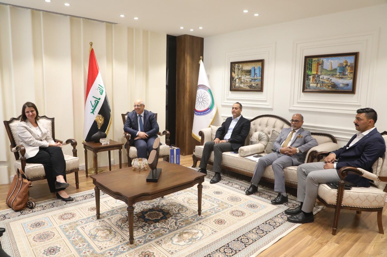 You are currently viewing وكيل وزارة التخطيط يستقبل مديرة البنك الألماني للتنمية في العراق ويبحث معها تعزيز العلاقات المشتركة