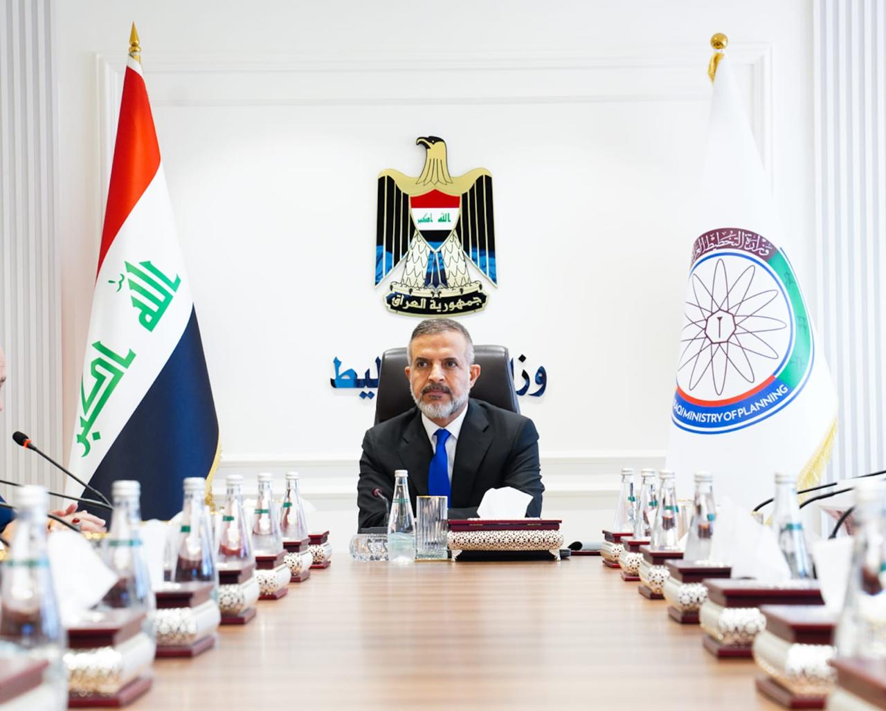 You are currently viewing نائب رئيس مجلس الوزراء- وزير التخطيط، يترأس اجتماعا لقطاع النفط، لبحث عدد من المقترحات لتطوير الصناعات النفطية في العراق