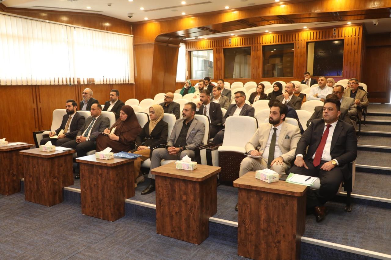 You are currently viewing وزارة التخطيط تعقدُ اجتماعا لمُناقشة الإعمامات والقرارات الخاصة بالتعاقدات والتعريف بالمنصة الالكترونية