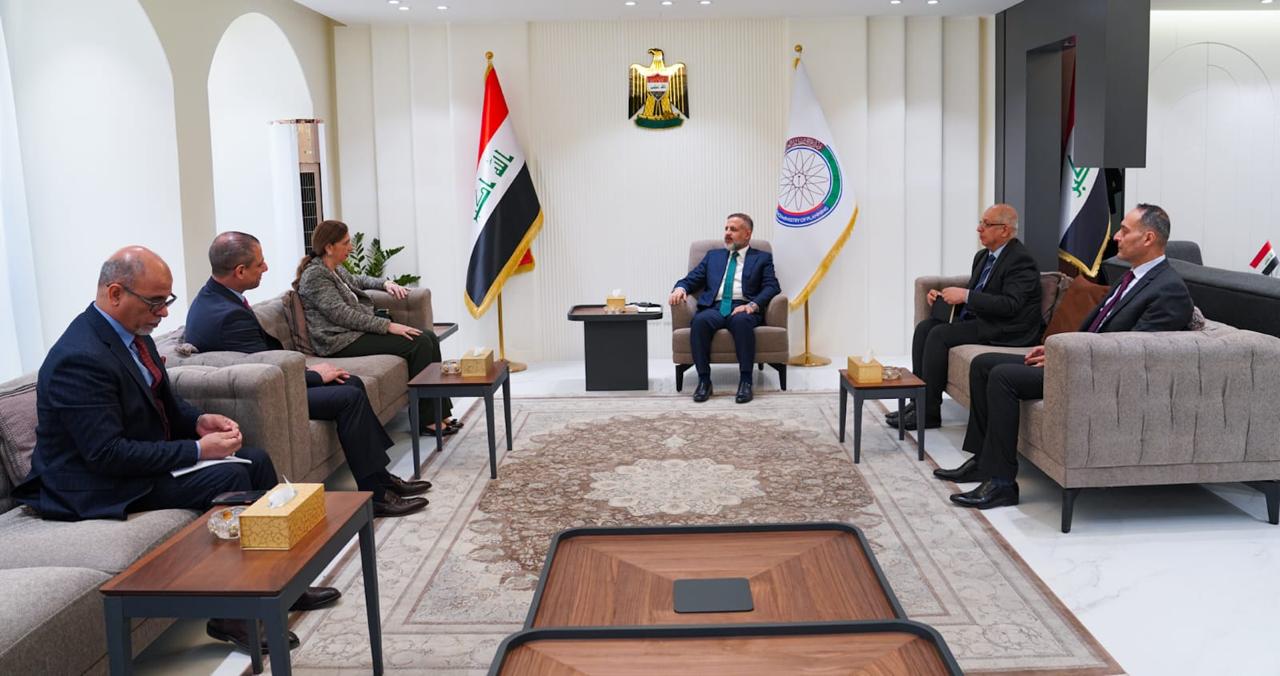 You are currently viewing نائب رئيس مجلس الوزراء – وزير التخطيط يستقبل وكيلة الأمين التنفيذي للّجنة الاقتصادية والاجتماعية لغربي آسيا (الإسكوا) ويبحثان افاق التعاون المشترك في مجال التحول الرقمي وترؤس العراق للمجموعة العربية في منتدى الامم المتحدة للتنمية المستدامة