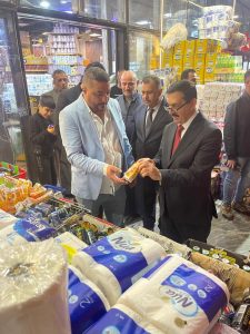 Read more about the article شملت عددا من الاسواق والمحال التجارية في العاصمة بغدادفرق الجهاز المركزي للتقييس والسيطرة النوعية، تجري جولات ليلية ميدانية لضمان سلامة الأغذية