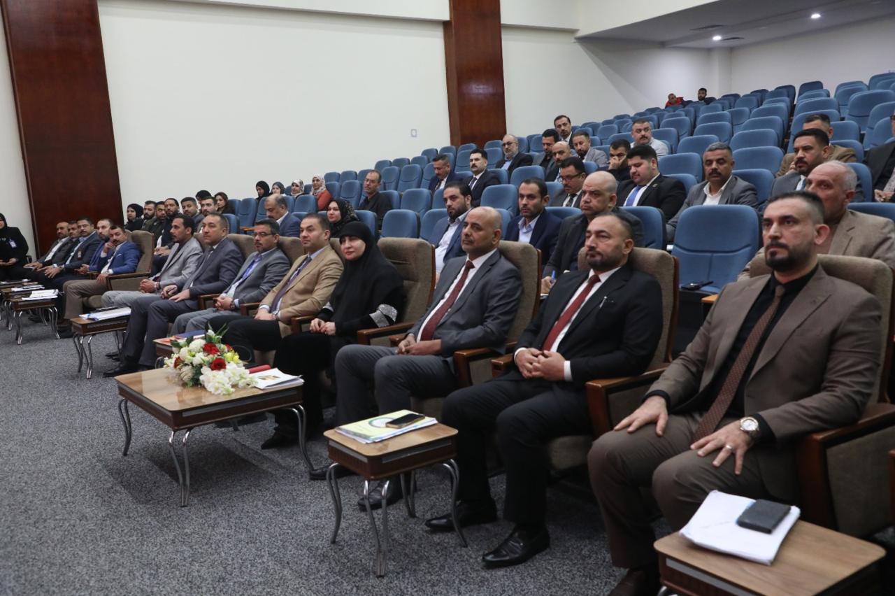 You are currently viewing وزارة التخطيط تبحث مع الوزارات والجهات غير المرابطة بوزارة المشروع الحديد لتعليمات تنفيذ العقود العامة