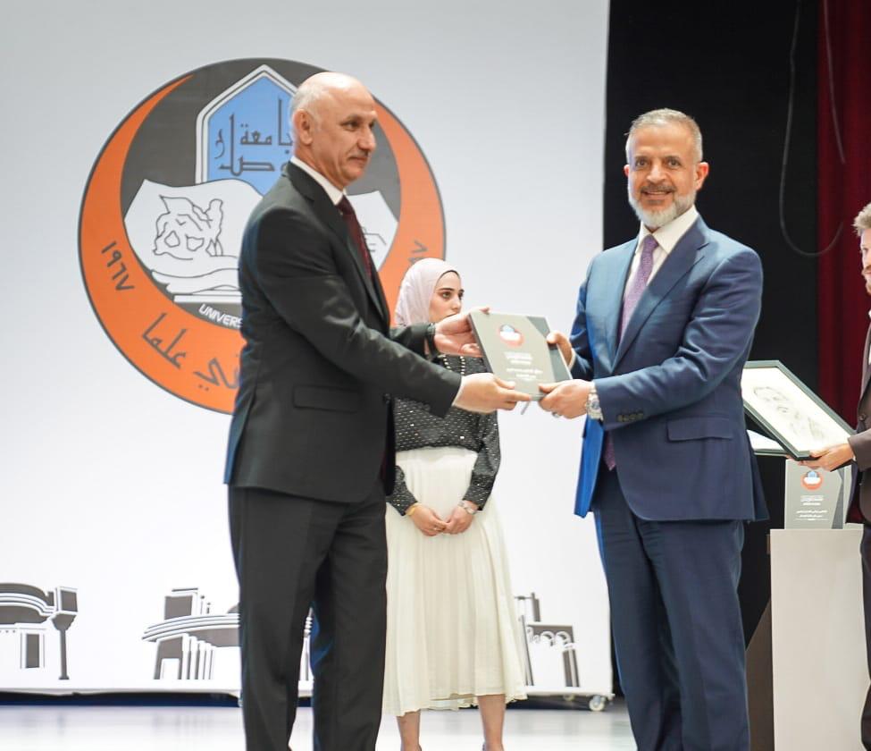 You are currently viewing نائب رئيس مجلس الوزراء- وزير التخطيط، يشارك في الحفل السنوي لجامعة الموصل، ويؤكد دعم الوزارة للجامعات العراقية