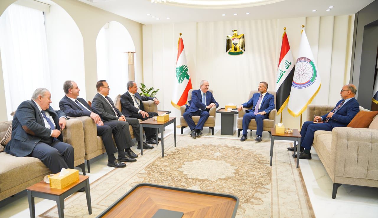 You are currently viewing نائب رئيس مجلس الوزراء- وزير التخطيط، يستقبل وزيري المالية والطاقة اللبنانيين، ويبحثون افاق التعاون بين البلدين في مجالات الطاقة والاستثمار والمصارف