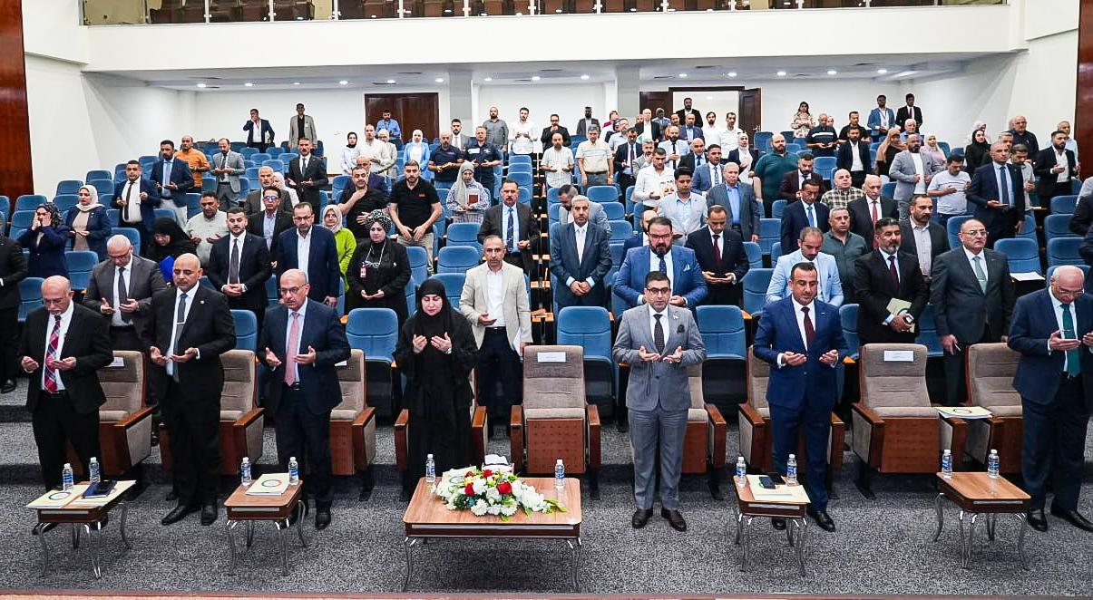 You are currently viewing وزارة التخطيط تطلق استراتيجية لبناء القدرات والاحتراف في التعاقدات الحكومية