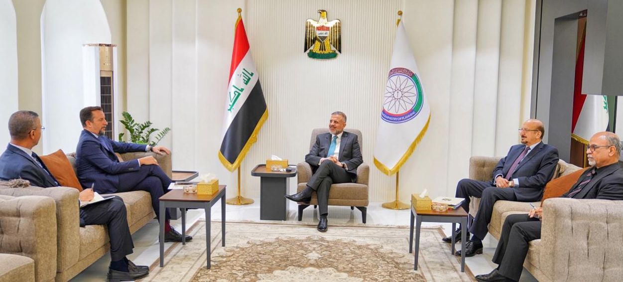You are currently viewing نائب رئيس مجلس الوزراء–وزير التخطيط يستقبل السفير الإيطالي ويبحثان سبل تطوير العلاقات الثنائية وعدداً من الملفات المشتركة