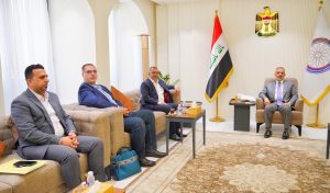 Read more about the article نائب رئيس مجلس الوزراء – وزير التخطيط يبحث مع محافظ المثنى واقع المشاريع الاستثمارية والخدمية في المحافظة