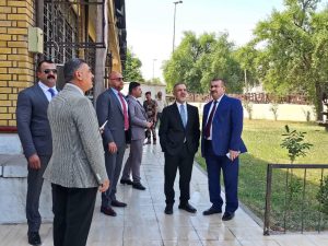 نائب رئيس مجلس الوزراء – وزير التخطيط يزور المركز الوطني للتطوير الإداري ويتفقد سير العمل