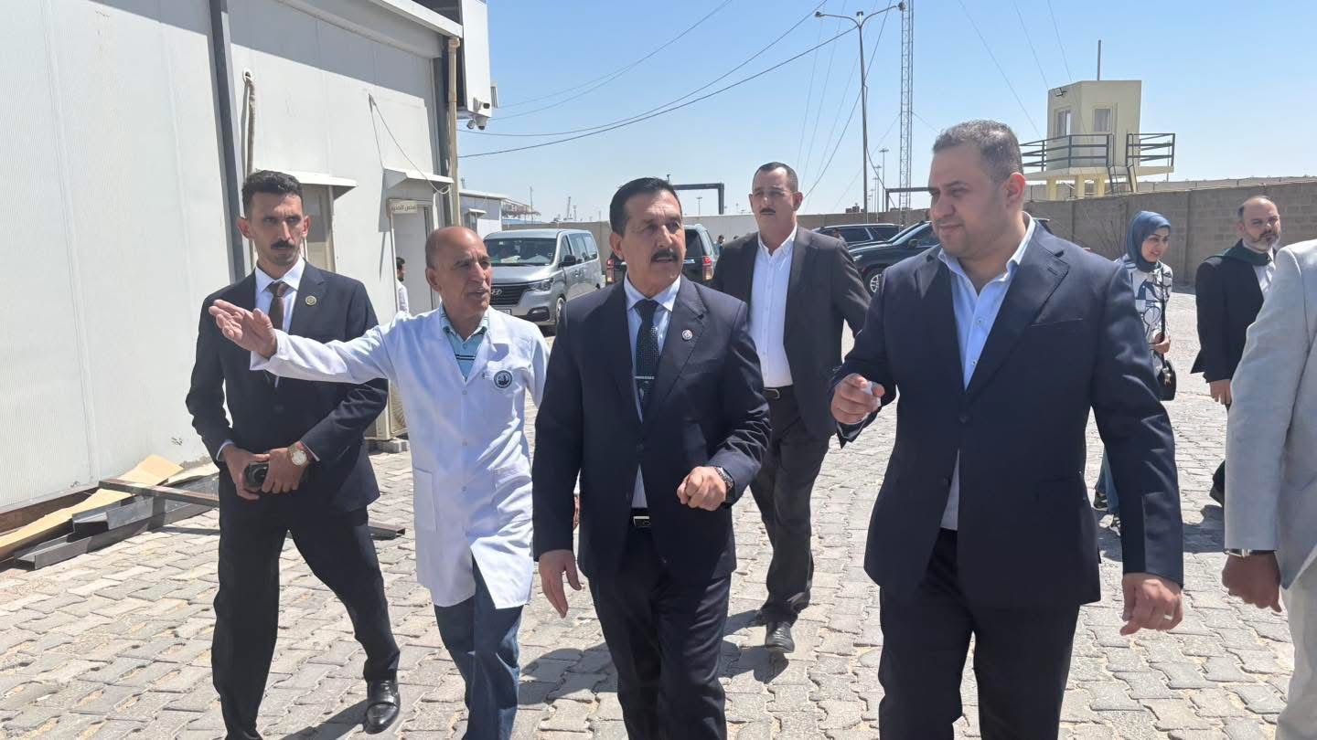 You are currently viewing رئيس الجهاز المركزي للتقييس يتابع كفاءة مختبرات الشركات الفاحصة المحلية في ميناء أم قصر الشمالي