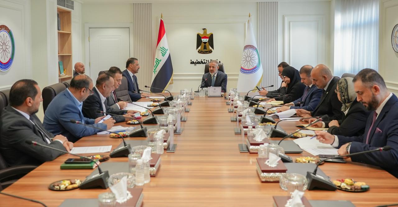 You are currently viewing نائب رئيس مجلس الوزراء – وزير التخطيط، يترأس اجتماع لجنة معالجة مشكلات المستشفيات المتلكئة