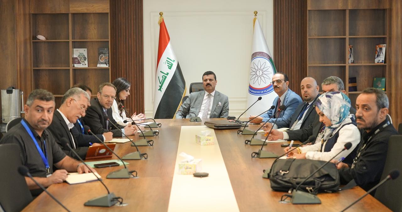 You are currently viewing وزارة التخطيط تبحث مع برنامج الأمم المتحدة الإنمائي اعتماد نموذج التوازن العام في الاقتصاد العراقي