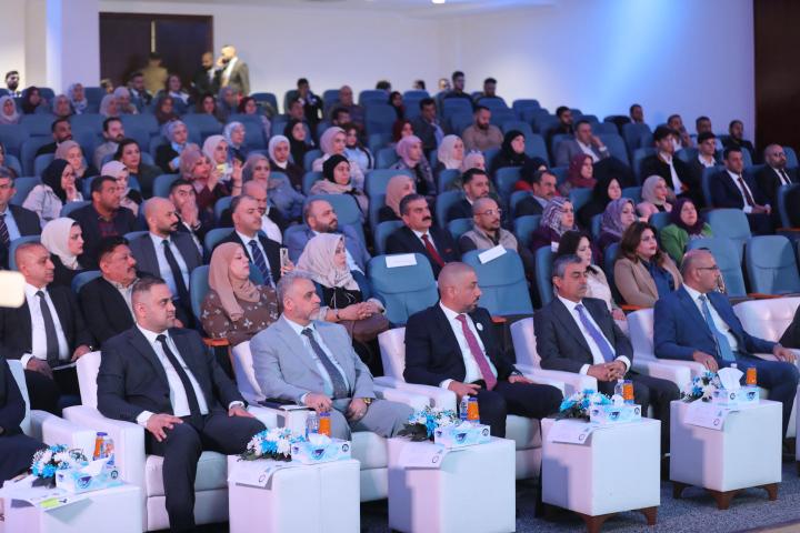 You are currently viewing وزارة التخطيط تفتتح مركز البيانات الإحصائي الوطني في هيأة الإحصاء