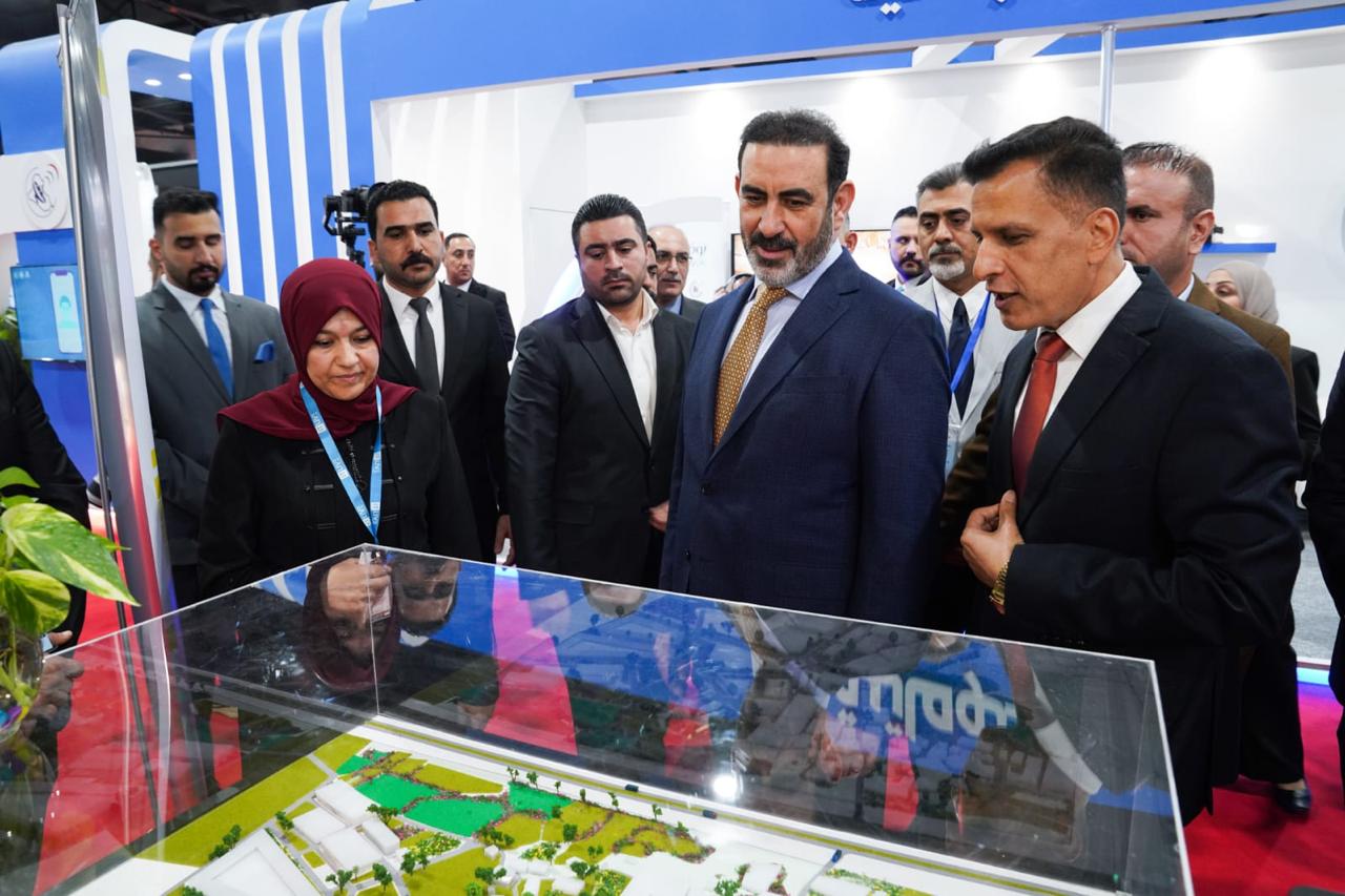 You are currently viewing وزير التخطيط وكالة الدكتور خالد بتال النجم يجري زيارة الى معرض بغداد الدولي ويتفقد جناح وزارة التخطيط