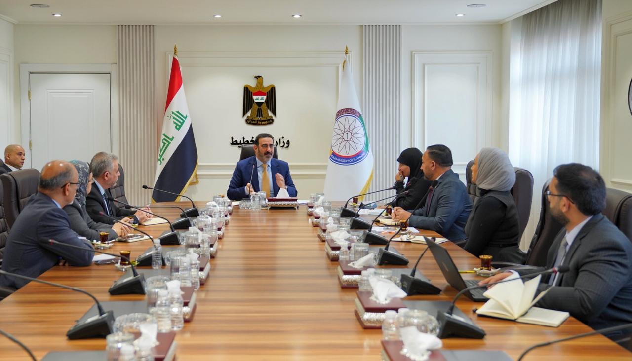 You are currently viewing وزير التخطيط وكالة يترأس اجتماعاً حول تعويضات المقاولين العراقيين