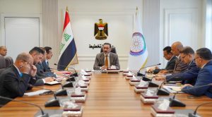 وزير التخطيط وكالة يوجّه بتشكيل لجنة متخصصة لإعادة النظر بعقود الشركات الفاحصة ومعالجة تحديات تطبيق نظام الأسيكودا