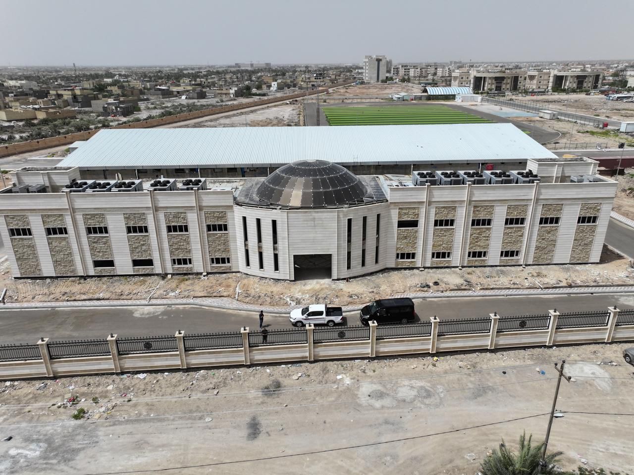 You are currently viewing وزارة التخطيط تتابعُ ميدانيا مشروع إنشاء قاعة رياضية مُتعددة الأغراض في محافظة المثنى
