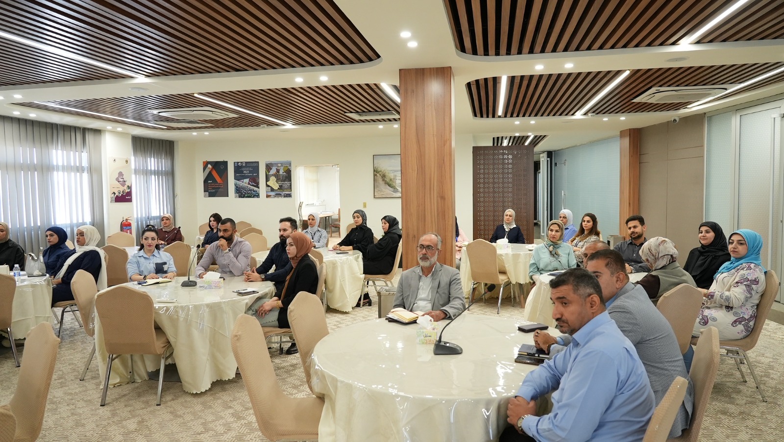 Read more about the article وزارة التخطيط تناقش استراتيجية “السّحاب المُمطرة” للتحول الاقتصادي والتنمية المُستدامة في العراق