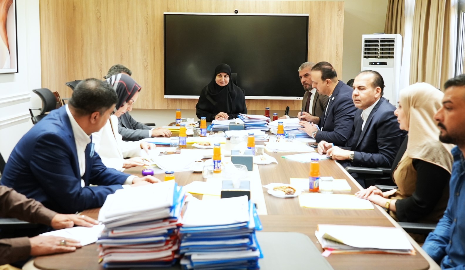 Read more about the article لجنة تصنيف المُقاولين في وزارة التخطيط تُنجز أكثر من (209) من معاملات إصدار وتجديد لهويات التصنيف