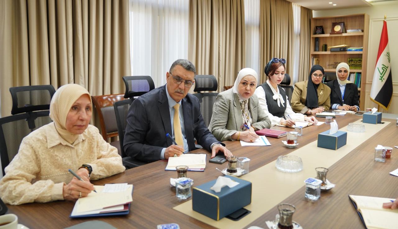 Read more about the article وزارة التخطيط تناقش آليات عمل لجنة تبسيط الإجراءات والخدمات الحكومية