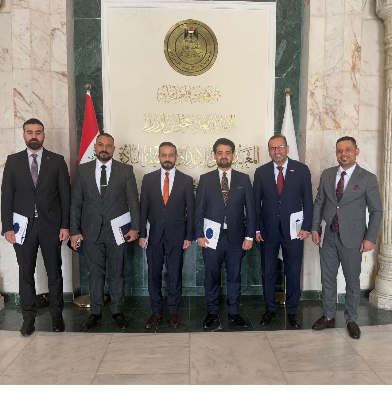 Read more about the article وزارة التخطيط تشارك في دورة إعداد وتأهيل القادة في الامانة العامة لمجلس الوزراء