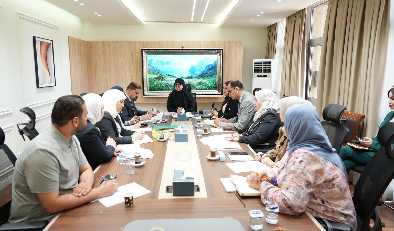 Read more about the article وزارة التخطيط تناقش آليات تقييم مرشحي جائزة يوم الوظيفة الوطني